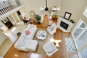 TV, DVD player - Midstream 9 (Hilton Head Island)