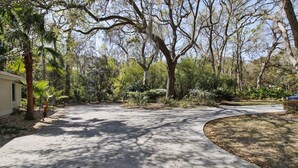 Unclassified image, 2 of 21, button - Off Shore 63 (Hilton Head Island)