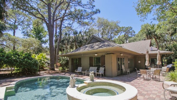 Outdoor pool - Sandhill Crane 17 (Hilton Head Island)