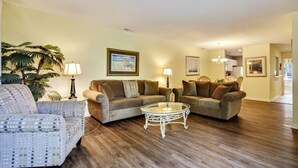 Living area - Tennismaster 1101 (Hilton Head Island)