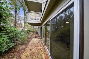 Terrace/patio - Ocean Cove 835 (Hilton Head Island)