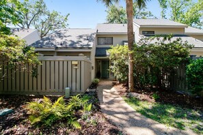 Property entrance - Ocean Cove 835 (Hilton Head Island)