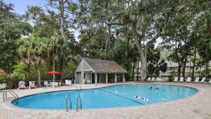 Outdoor pool - Greens 189 (Hilton Head Island)