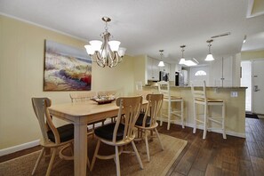 Spiseområde på rommet