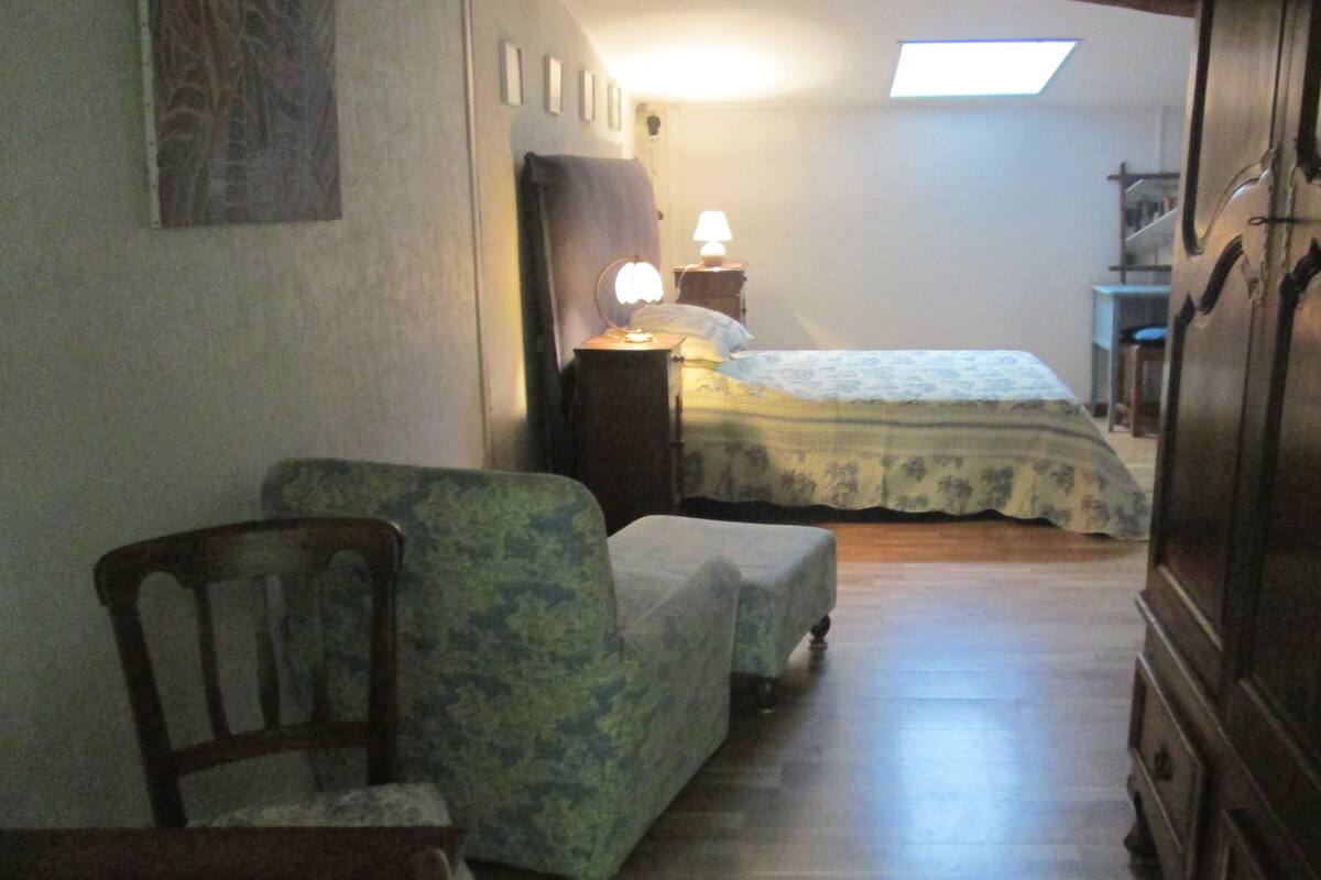 Chambre Double, 1 lit double (Tilleuls)