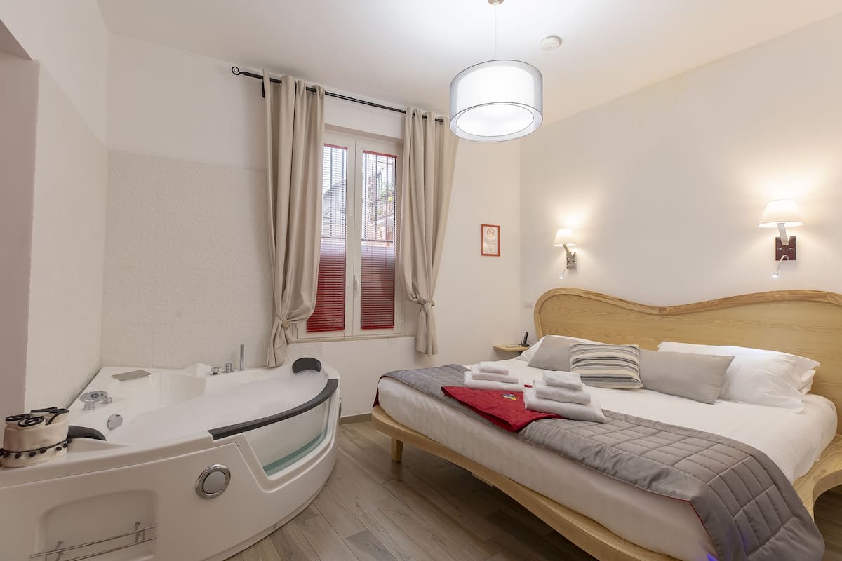 Luksus-dobbeltværelse - 1 kingsize-seng (Glamour Jacuzzi) | Udsigt fra værelset