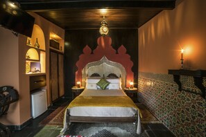 Honeymoon Suite (Ethinic)