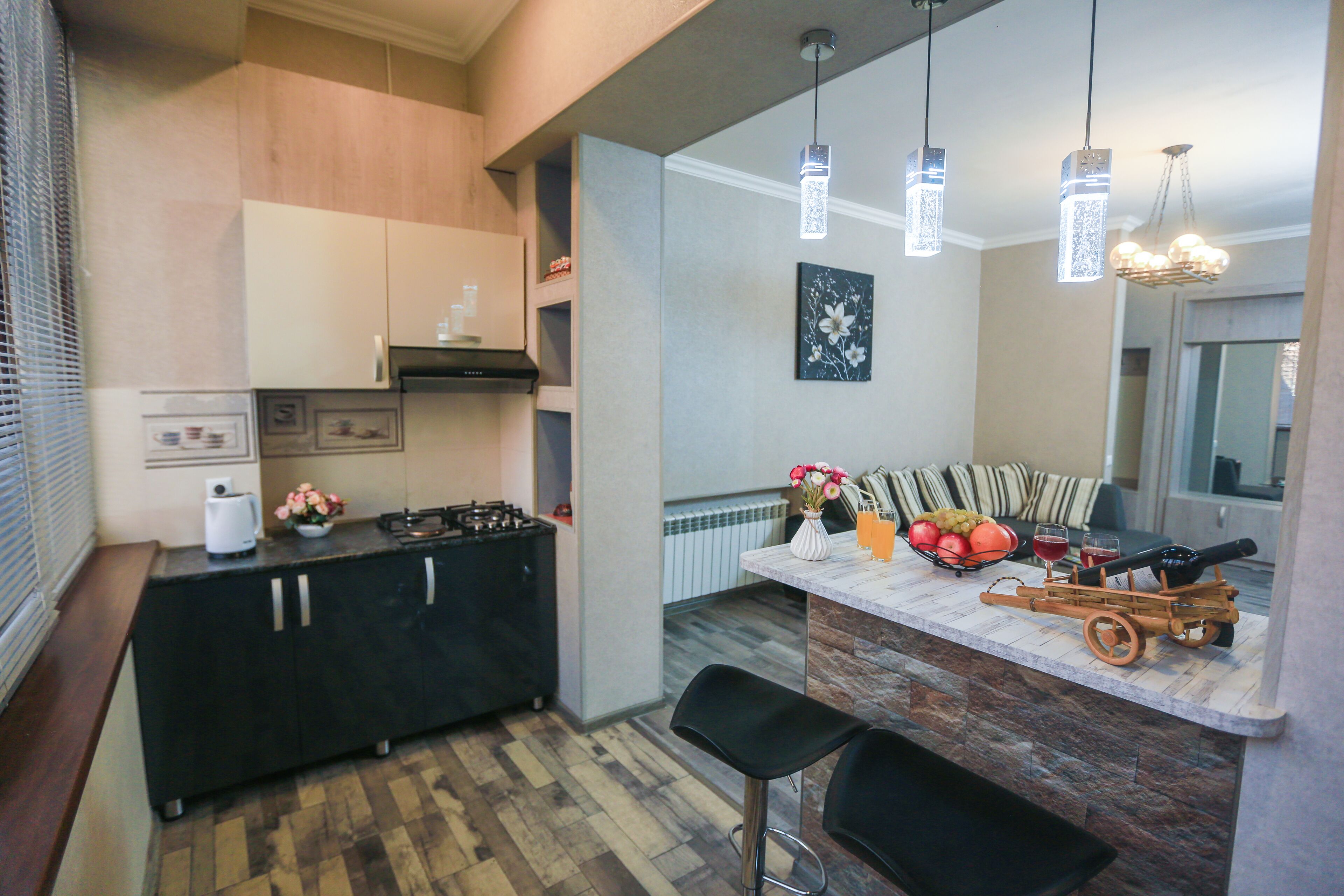 Fridge, stovetop, electric kettle, cookware/dishes/utensils