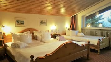 Standard-Dreibettzimmer | 1 Schlafzimmer, Allergikerbettwaren, Minibar, Zimmersafe