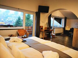 Superior-Studio, Stadtblick | 1 Schlafzimmer, Allergikerbettwaren, Minibar, Zimmersafe