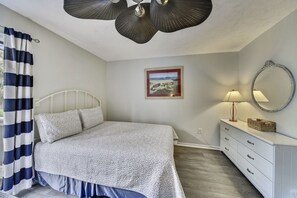 2 bedrooms, desk, free WiFi - Hickory Cove 52 (Hilton Head Island)