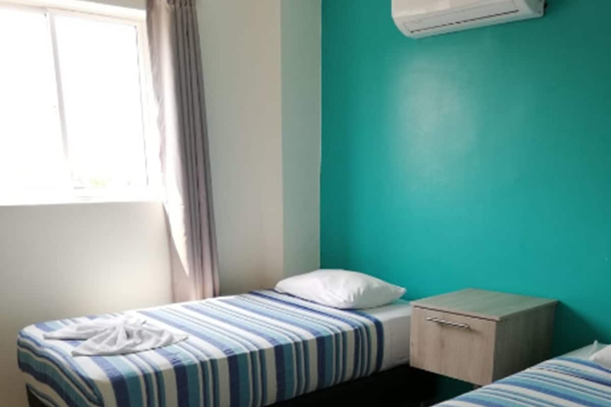 Quadruple Room | In-room safe, iron/ironing board (on request), WiFi (free), bed sheets