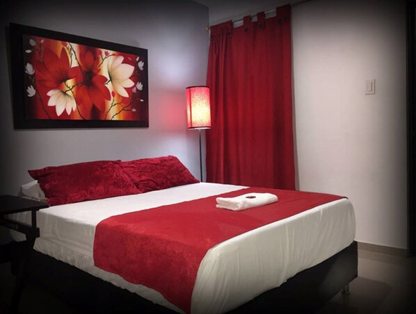 Double Room, 1 Double Bed | In-room safe, iron/ironing board (on request), WiFi (free), bed sheets - Hotel Bella Mar (Cartagena)