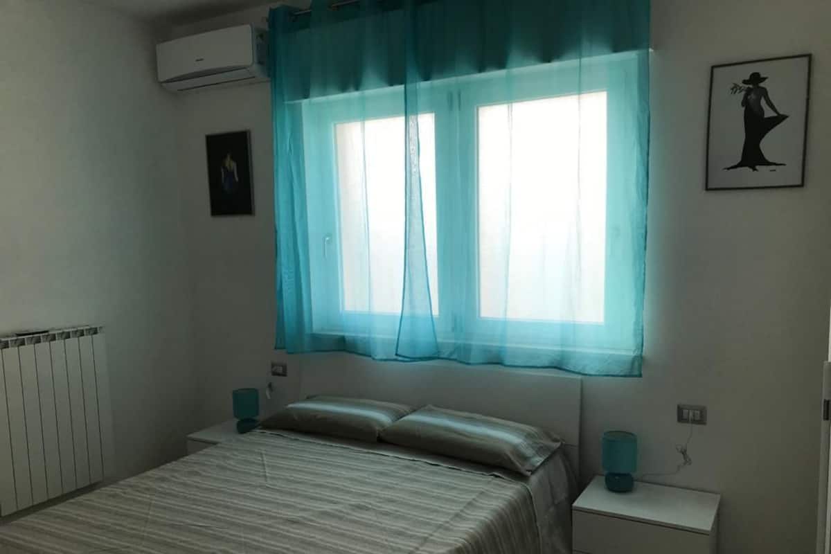 Phòng Deluxe | Nệm có lớp đệm bông, trang trí khác biệt