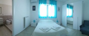 Pillowtop beds, individually decorated, individually furnished - B&B Oleum (Terlizzi)