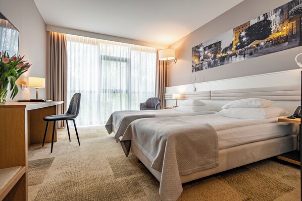 Dobbelt- eller tomannsrom – comfort | Minibar, individuelt dekorert, skrivebord og skrivebord for bærbar PC