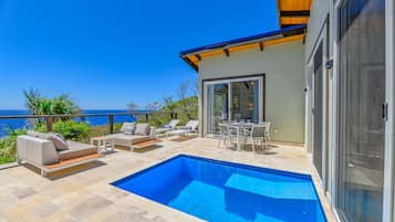 Private pool