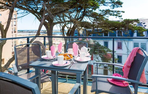 Bel Appartement près de la plage avec Kitchenette et Wi-Fi Gratuit!