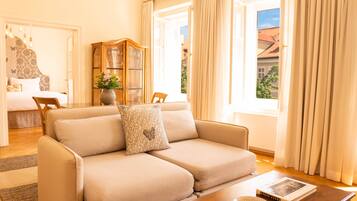 Caja de seguridad en la habitación, cortinas blackout y cunas gratuitas