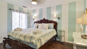 4 bedrooms, desk, free WiFi - Laughing Gull 1 (Hilton Head Island)