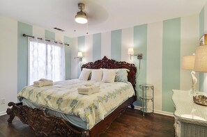 4 bedrooms, desk, free WiFi - Laughing Gull 1 (Hilton Head Island)