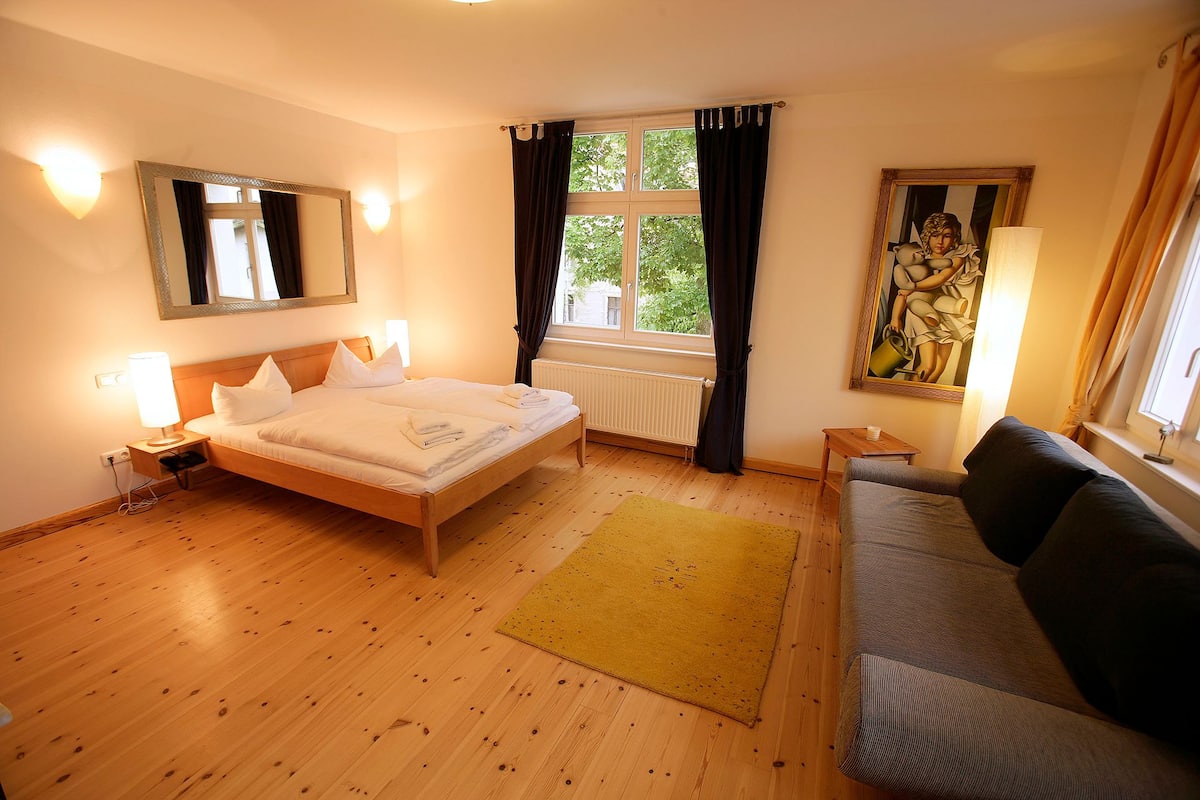 Appartement in der Remise | Schreibtisch, kostenloses WLAN