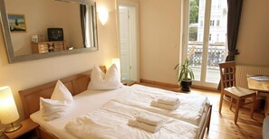 Schreibtisch, kostenloses WLAN