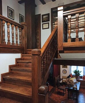 Interior - Pensión Castio (Santillana del Mar)