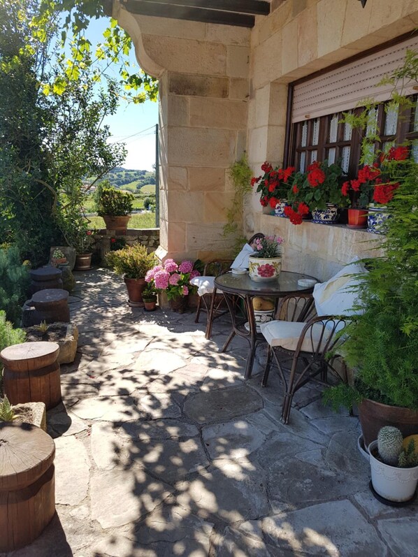 Balcony - Pensión Castio (Santillana del Mar)