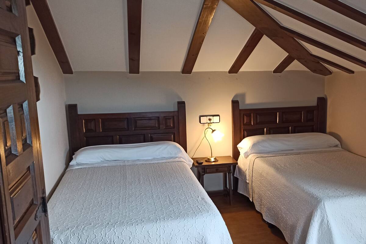Pensión Castio en Santillana del Mar - Hoteles.com