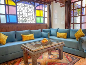 Apartment, 2 Schlafzimmer, Raucher, Meerblick | Wohnbereich