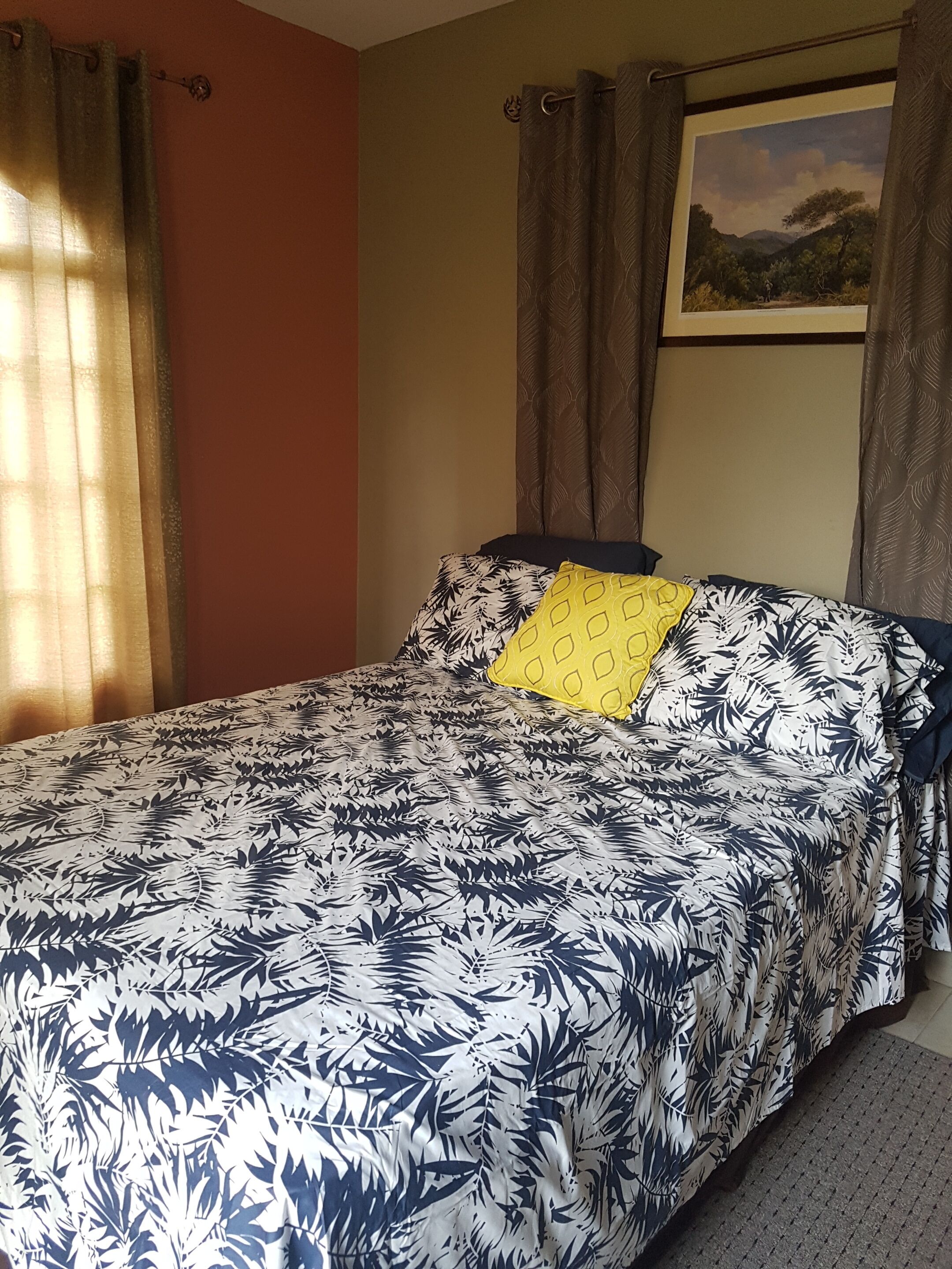 3 slaapkamers, een strijkplank/strijkijzer, wifi, beddengoed