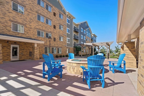 WaterWalk Extended Stay by Wyndham Kansas City - Overland Pk