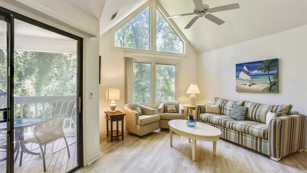 House | Living room - Colonnade Club 206 (Hilton Head Island)