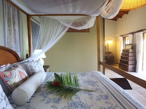 Quarto casal panorâmico | Individualmente decorados, individualmente mobiliados, escrivaninha