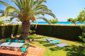 تناول الطعام بالخارج