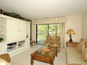 2 bedrooms, desk, free WiFi - Colonnade Club 174 (Hilton Head Island)