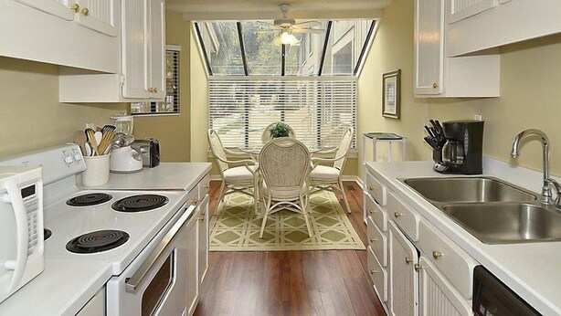 Stovetop, dishwasher, cookware/dishes/utensils
