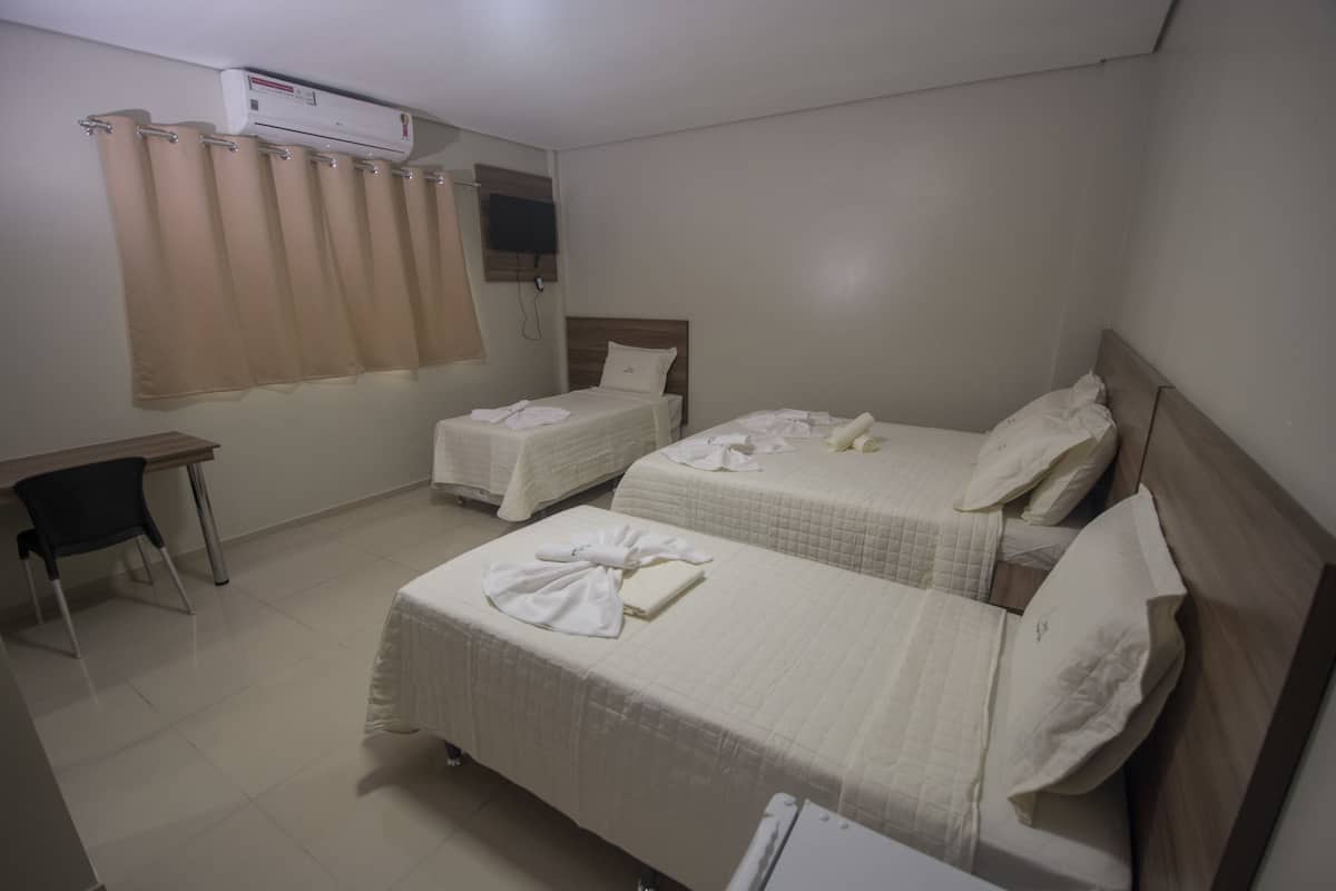 Minibar, bureau, Wi-Fi gratuit, draps fournis