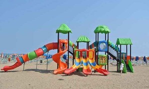 Beach nearby - Hotel Bologna (Lignano Sabbiadoro)