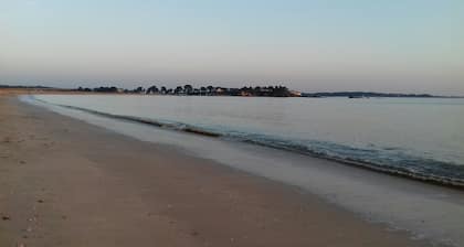 Chambre d'hĂŽte dans longĂšre bretonne traditionnelle