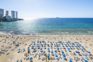 On the beach - Veracruz 11-B (Benidorm)