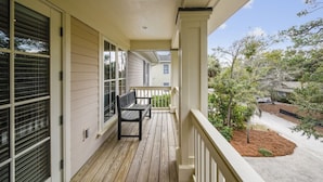 Unclassified image, 4 of 18, button - Bayberry 3 (Hilton Head Island)