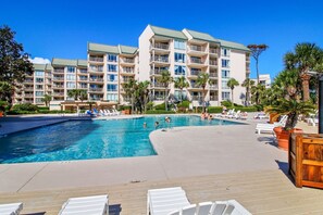 Indoor pool, outdoor pool - Villamare 3223 (Hilton Head Island)