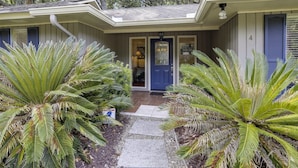 Front of property - Pelican 4 (Hilton Head Island)