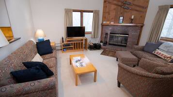 Kondominium, 3 kamar tidur | Ruang keluarga