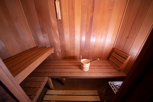 Condo, 3 Bedrooms | Spa | Hot tub
