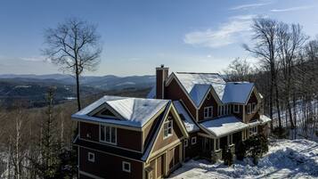House, 6 Bedrooms | Exterior