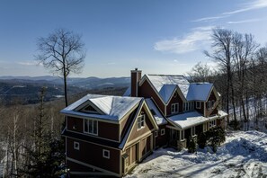 House, 6 Bedrooms | Exterior