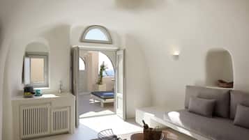 Executive-sviitti, näköala pihalle (Cave) | Allergiatestatut vuodevaatteet, yksilöllisesti sisustettu